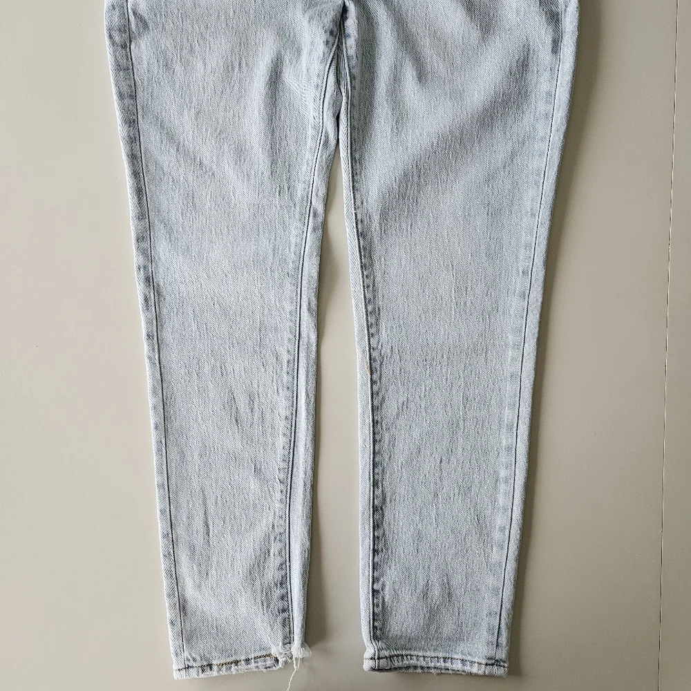 High Rise Curvy Straight Jeans - Picture 3 of 10
